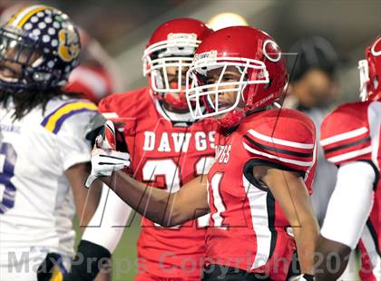 Thumbnail 2 in La Grange vs. Carthage (UIL 3A D1 Semifinal Playoff) photogallery.