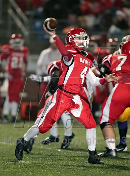 Thumbnail 3 in La Grange vs. Carthage (UIL 3A D1 Semifinal Playoff) photogallery.