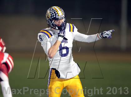 Thumbnail 3 in La Grange vs. Carthage (UIL 3A D1 Semifinal Playoff) photogallery.