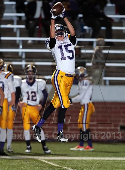 Thumbnail 1 in La Grange vs. Carthage (UIL 3A D1 Semifinal Playoff) photogallery.