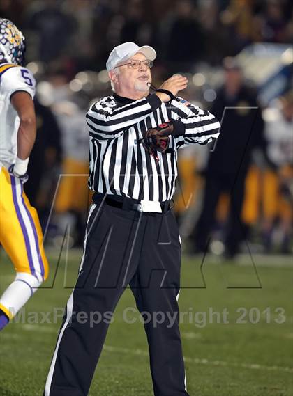 Thumbnail 1 in La Grange vs. Carthage (UIL 3A D1 Semifinal Playoff) photogallery.