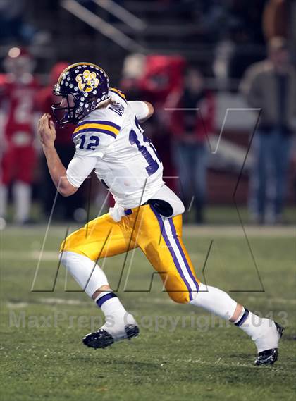 Thumbnail 3 in La Grange vs. Carthage (UIL 3A D1 Semifinal Playoff) photogallery.