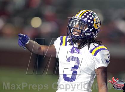 Thumbnail 3 in La Grange vs. Carthage (UIL 3A D1 Semifinal Playoff) photogallery.