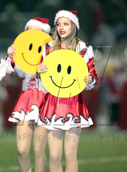 Thumbnail 3 in La Grange vs. Carthage (UIL 3A D1 Semifinal Playoff) photogallery.