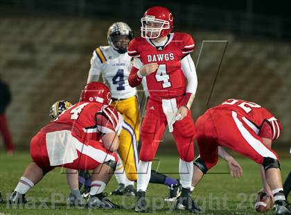Thumbnail 3 in La Grange vs. Carthage (UIL 3A D1 Semifinal Playoff) photogallery.
