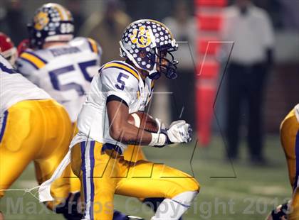 Thumbnail 1 in La Grange vs. Carthage (UIL 3A D1 Semifinal Playoff) photogallery.