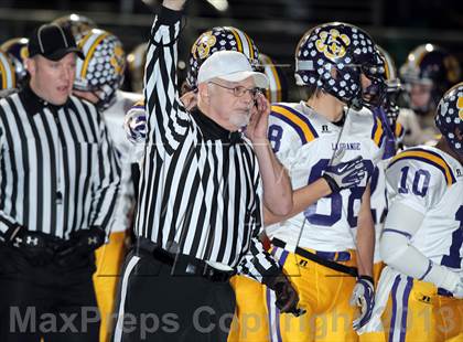 Thumbnail 3 in La Grange vs. Carthage (UIL 3A D1 Semifinal Playoff) photogallery.