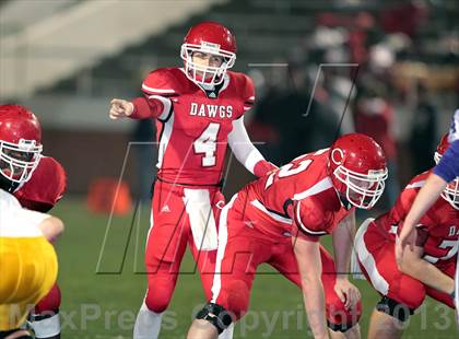 Thumbnail 2 in La Grange vs. Carthage (UIL 3A D1 Semifinal Playoff) photogallery.