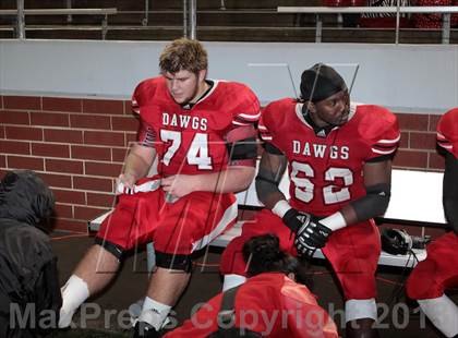 Thumbnail 3 in La Grange vs. Carthage (UIL 3A D1 Semifinal Playoff) photogallery.