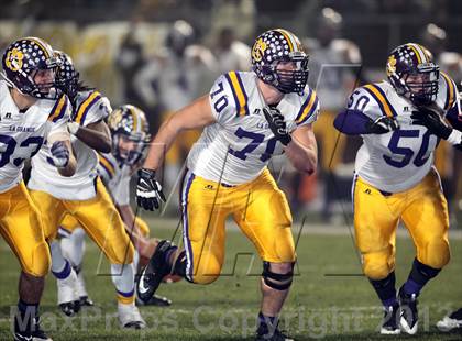 Thumbnail 2 in La Grange vs. Carthage (UIL 3A D1 Semifinal Playoff) photogallery.