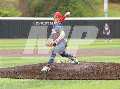 Thumbnail 2 in Lewisburg vs. Augusta Christian photogallery.
