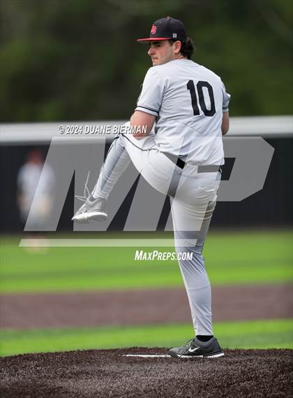 Thumbnail 3 in Lewisburg vs. Augusta Christian photogallery.