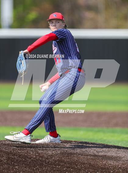 Thumbnail 1 in Lewisburg vs. Augusta Christian photogallery.