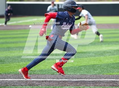 Thumbnail 1 in Lewisburg vs. Augusta Christian photogallery.