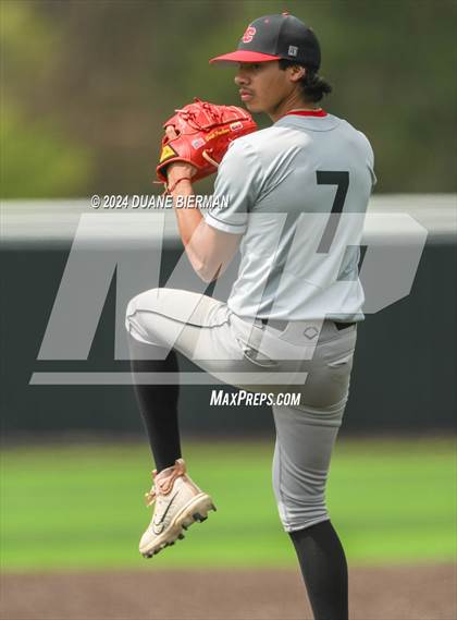 Thumbnail 1 in Lewisburg vs. Augusta Christian photogallery.