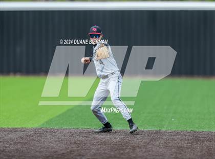 Thumbnail 3 in Lewisburg vs. Augusta Christian photogallery.