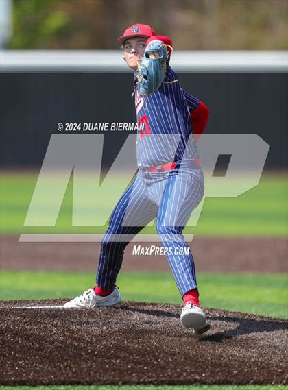 Thumbnail 2 in Lewisburg vs. Augusta Christian photogallery.