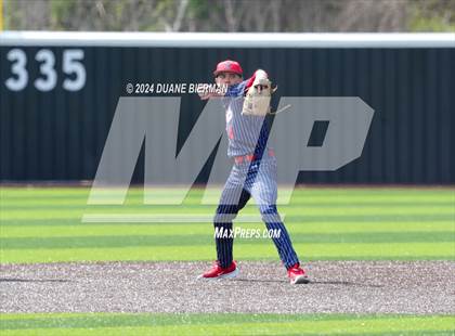 Thumbnail 3 in Lewisburg vs. Augusta Christian photogallery.
