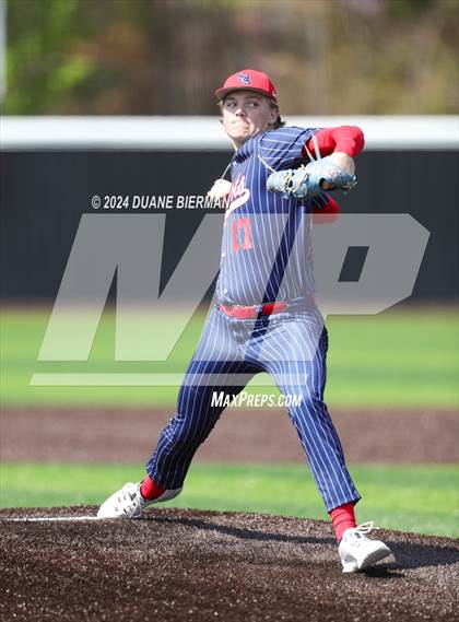 Thumbnail 3 in Lewisburg vs. Augusta Christian photogallery.