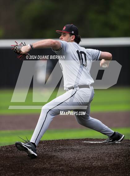 Thumbnail 2 in Lewisburg vs. Augusta Christian photogallery.