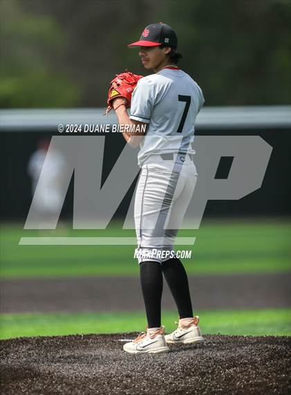 Thumbnail 3 in Lewisburg vs. Augusta Christian photogallery.