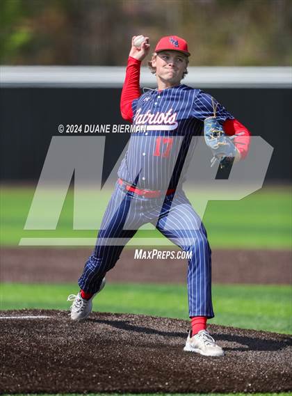 Thumbnail 1 in Lewisburg vs. Augusta Christian photogallery.
