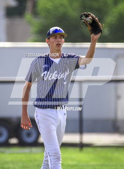 Thumbnail 2 in St. Clair vs Marysville (MHSAA Divsion 2 District 59 Semifinal) photogallery.