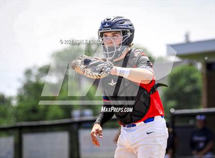 Thumbnail 2 in St. Clair vs Marysville (MHSAA Divsion 2 District 59 Semifinal) photogallery.