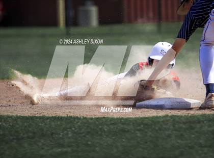 Thumbnail 2 in St. Clair vs Marysville (MHSAA Divsion 2 District 59 Semifinal) photogallery.