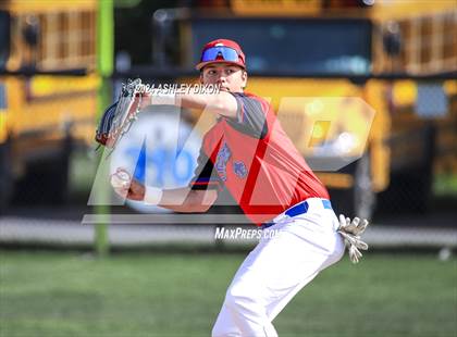 Thumbnail 1 in St. Clair vs Marysville (MHSAA Divsion 2 District 59 Semifinal) photogallery.