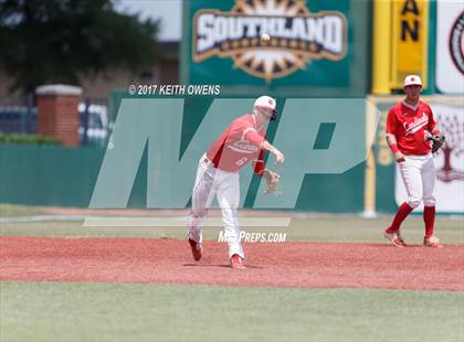 Thumbnail 1 in Bridge City vs. Silsbee  (UIL 4A Region 3 Quarterfinal) photogallery.