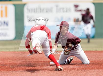 Thumbnail 2 in Bridge City vs. Silsbee  (UIL 4A Region 3 Quarterfinal) photogallery.