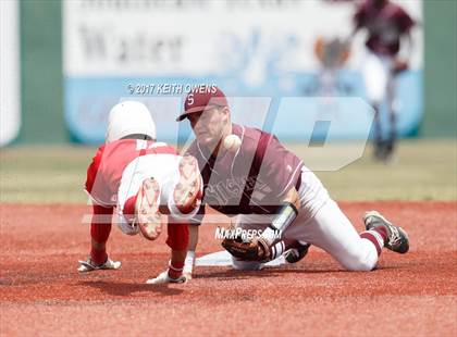 Thumbnail 1 in Bridge City vs. Silsbee  (UIL 4A Region 3 Quarterfinal) photogallery.