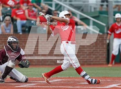 Thumbnail 2 in Bridge City vs. Silsbee  (UIL 4A Region 3 Quarterfinal) photogallery.