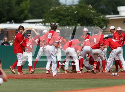 Thumbnail 2 in Bridge City vs. Silsbee  (UIL 4A Region 3 Quarterfinal) photogallery.