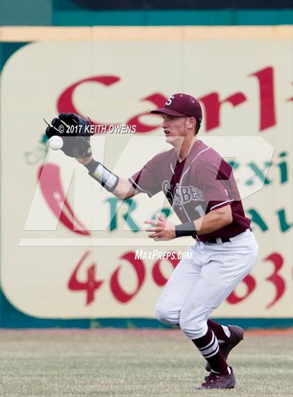 Thumbnail 3 in Bridge City vs. Silsbee  (UIL 4A Region 3 Quarterfinal) photogallery.