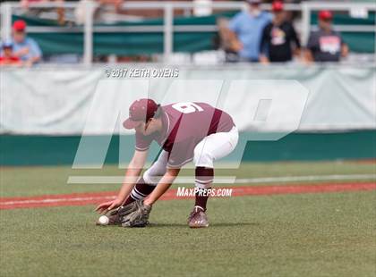 Thumbnail 2 in Bridge City vs. Silsbee  (UIL 4A Region 3 Quarterfinal) photogallery.