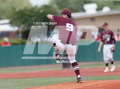 Thumbnail 3 in Bridge City vs. Silsbee  (UIL 4A Region 3 Quarterfinal) photogallery.