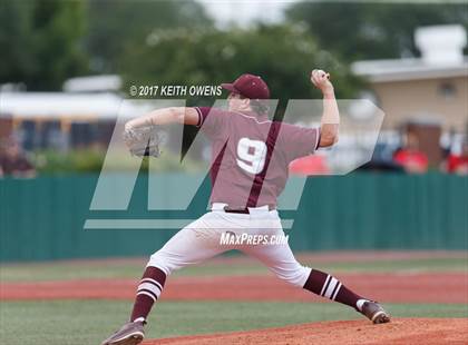Thumbnail 1 in Bridge City vs. Silsbee  (UIL 4A Region 3 Quarterfinal) photogallery.