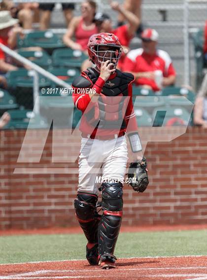 Thumbnail 3 in Bridge City vs. Silsbee  (UIL 4A Region 3 Quarterfinal) photogallery.