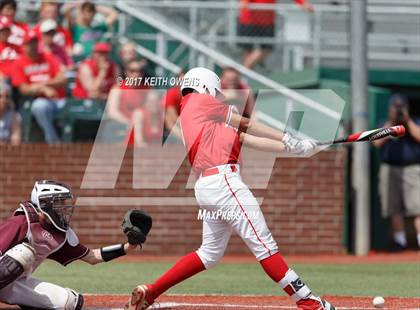 Thumbnail 3 in Bridge City vs. Silsbee  (UIL 4A Region 3 Quarterfinal) photogallery.