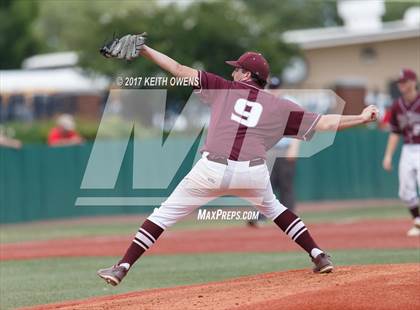 Thumbnail 3 in Bridge City vs. Silsbee  (UIL 4A Region 3 Quarterfinal) photogallery.