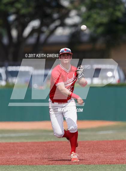 Thumbnail 2 in Bridge City vs. Silsbee  (UIL 4A Region 3 Quarterfinal) photogallery.