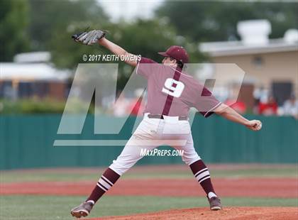 Thumbnail 2 in Bridge City vs. Silsbee  (UIL 4A Region 3 Quarterfinal) photogallery.