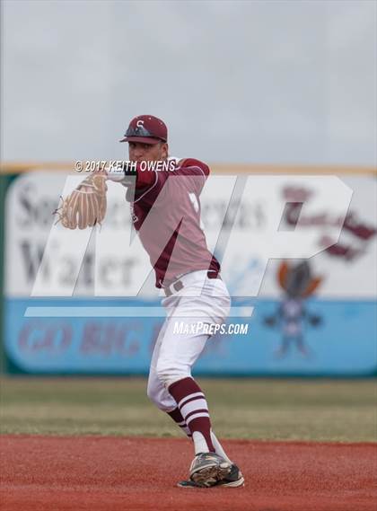 Thumbnail 3 in Bridge City vs. Silsbee  (UIL 4A Region 3 Quarterfinal) photogallery.