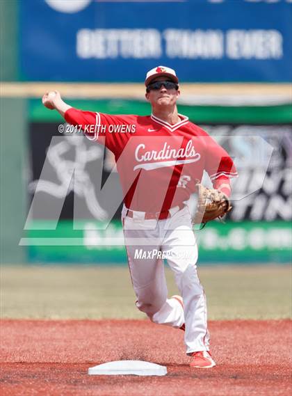 Thumbnail 3 in Bridge City vs. Silsbee  (UIL 4A Region 3 Quarterfinal) photogallery.