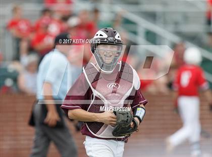 Thumbnail 3 in Bridge City vs. Silsbee  (UIL 4A Region 3 Quarterfinal) photogallery.
