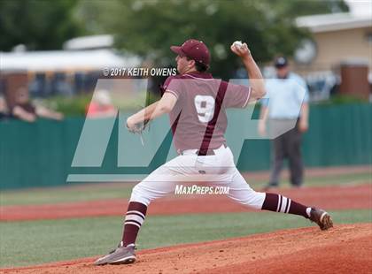 Thumbnail 2 in Bridge City vs. Silsbee  (UIL 4A Region 3 Quarterfinal) photogallery.