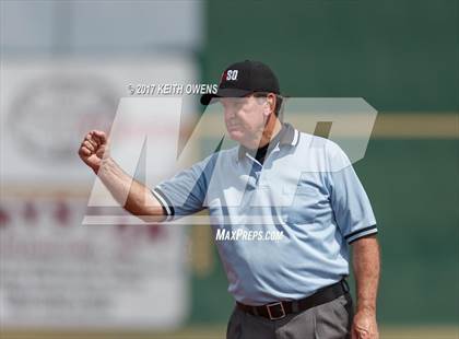 Thumbnail 1 in Bridge City vs. Silsbee  (UIL 4A Region 3 Quarterfinal) photogallery.