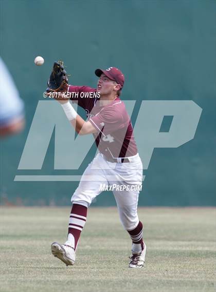 Thumbnail 1 in Bridge City vs. Silsbee  (UIL 4A Region 3 Quarterfinal) photogallery.